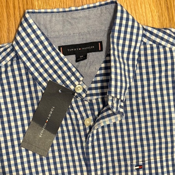 Tommy Hilfiger Men’s Long Sleeve Button Down Shirt - Picture 2 of 7